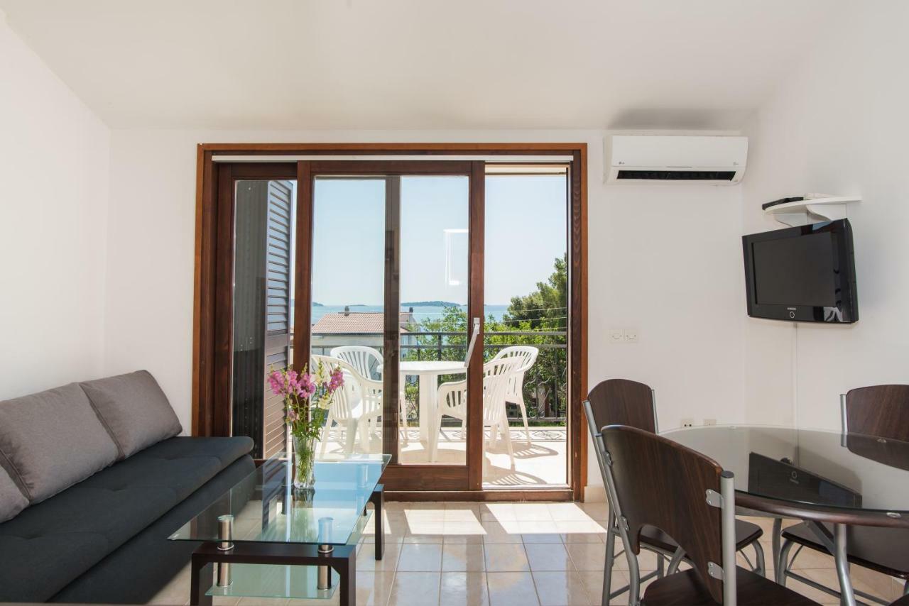 Apartments Brodarica Beach With Balcony Seaview Exterior foto